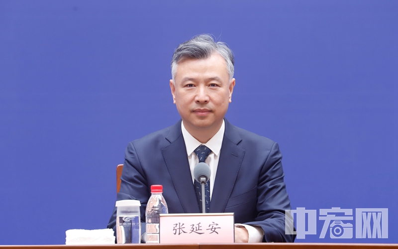 張延安.jpg